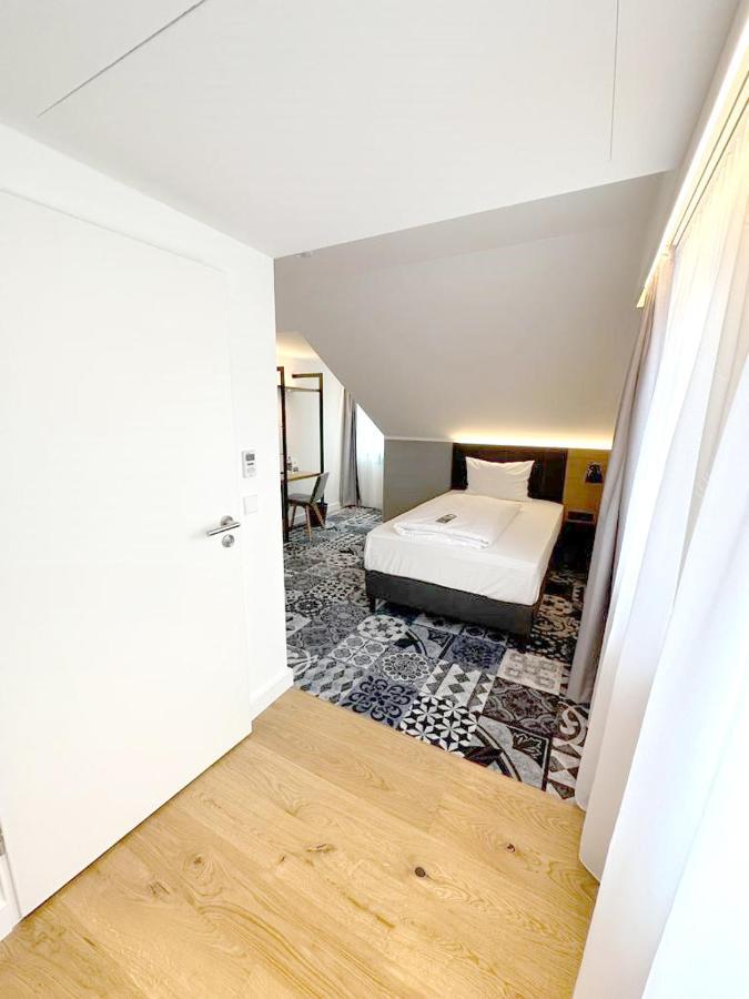 Alpengluehen Smart Hotel Olching Extérieur photo